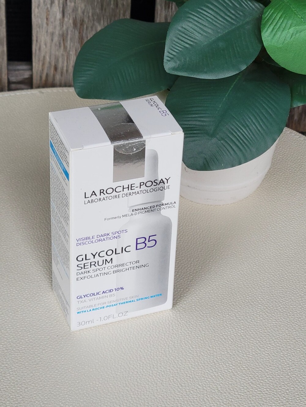 La Roche-Posay Glycolic B5 Serum — White Brightening Face Serum - Picture 3 of 6